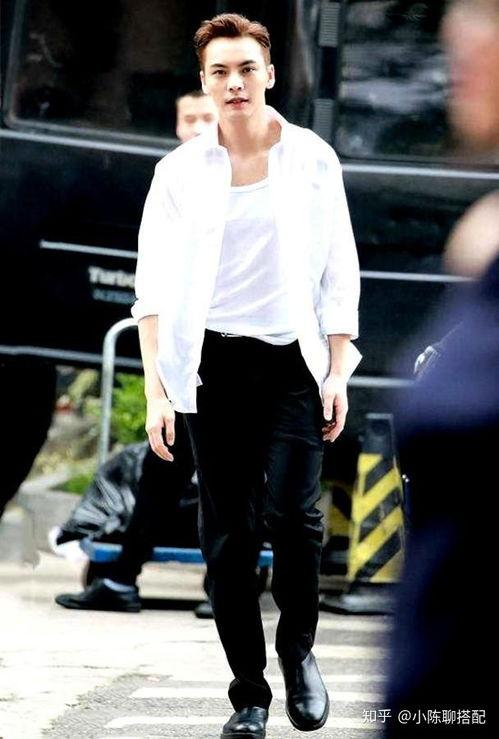 男明星长款衬衫,男明星演绎长款衬衫的优雅魅力