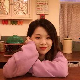 娱乐吃瓜酱爱情是什么,娱乐吃瓜酱视角下的爱情百态